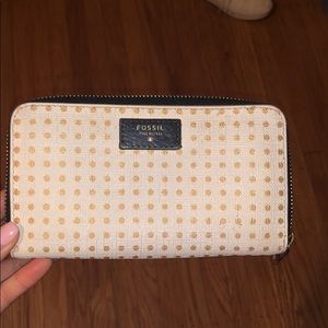 Fossil wallet, polka dots